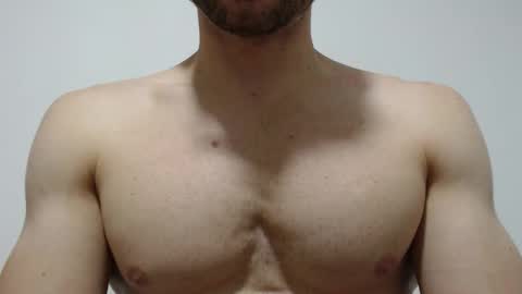 Snapshot of rocky_muscle chatting on February 9, 9:19 pm rocky muscle online show from February 9, 9:19 pm