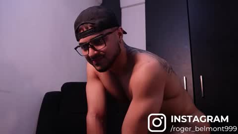 Snapshot of roger_belmont chatting on February 20, 7:03 pm Roger Belmont online show from February 20, 7:03 pm