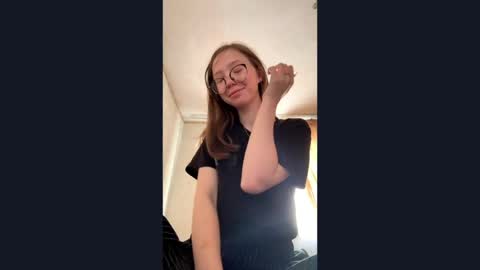 Snapshot of rogue_parcel chatting on April 5, 12:02 pm rogue_parcel online show from April 5, 12:02 pm