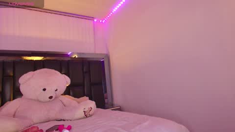 Snapshot of rohanalan_ chatting on February 22, 3:07 am Sof online show from February 22, 3:07 am