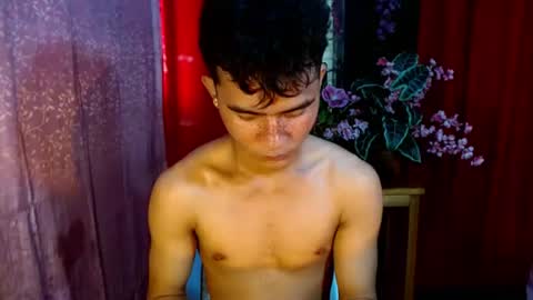 roianboyyy online show from July 20, 11:51 pm