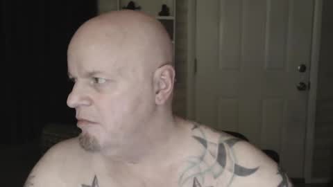 roinaz online show from February 21, 1:44 am