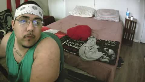 Snapshot of rollin_cloudz444 chatting on March 9, 5:49 pm cloudy bottom online show from March 9, 5:49 pm