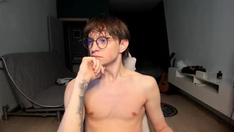 Romeo online show from March 1, 11:01 am