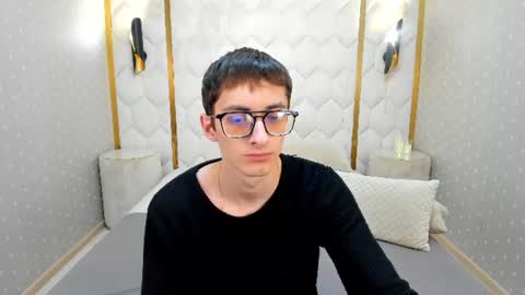 ronbevs online show from June 11, 8:18 pm