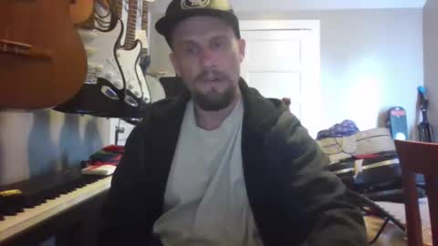 ronniejohnston13 online show from May 22, 11:32 pm