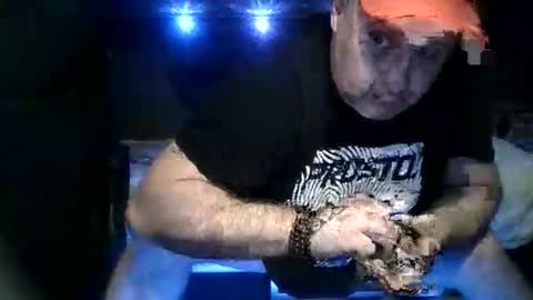 Snapshot of rooosveltooo chatting on March 13, 1:56 am rooosveltooo online show from March 13, 1:56 am