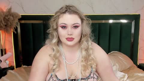 Chloe online show from January 22, 12:38 am