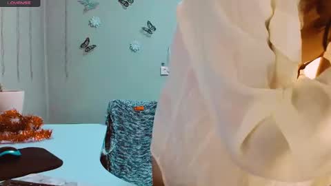 rosa843850 online show from December 9, 2:06 pm