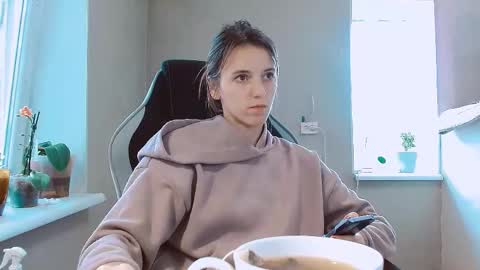 rosa843850 online show from September 12, 8:47 am