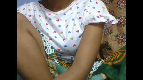 rosah225127 online show from May 17, 3:37 am