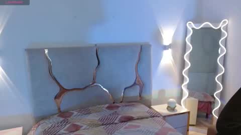 ROSALIN online show from December 3, 10:57 am