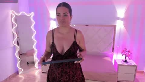 ROSALIN online show from June 5, 11:49 am