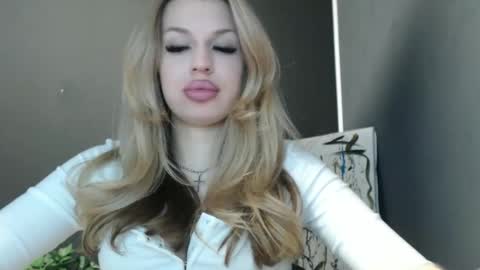 Rosalina online show from May 28, 4:26 pm