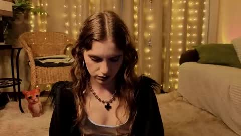 Snapshot of rosalvaulman chatting on June 27, 8:03 pm Kylie online show from June 27, 8:03 pm