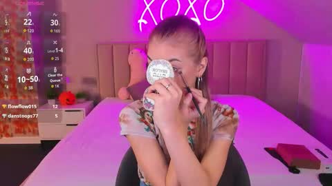 Snapshot of rose_dixon chatting on November 12, 12:44 am Kimberlly online show from November 12, 12:44 am