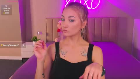 Snapshot of rose_dixon chatting on November 20, 12:33 am Kimberlly online show from November 20, 12:33 am