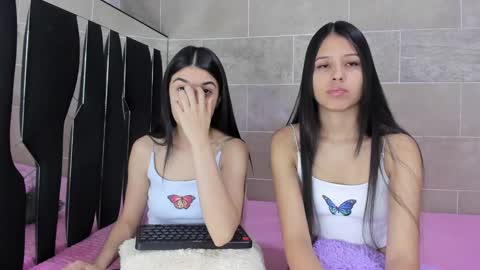 Rose y Miah online show from January 2, 6:29 am