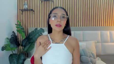 roseaurora online show from February 10, 12:53 pm