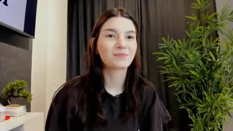 Snapshot of roseblanche2k chatting on June 24, 9:14 pm Florin online show from June 24, 9:14 pm