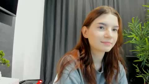 Snapshot of roseblanche2k chatting on August 5, 8:22 pm Florin online show from August 5, 8:22 pm