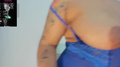 Snapshot of roselyn_caprice chatting on June 14, 2:24 am roselyn online show from June 14, 2:24 am