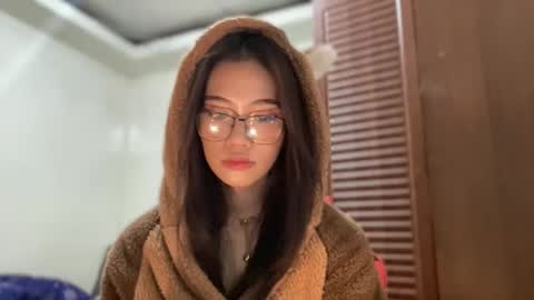 rosemae07 online show from March 31, 1:18 am