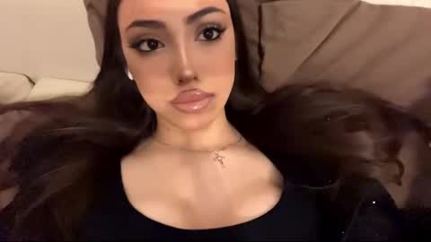 Snapshot of rosenavillifana chatting on November 29, 1:47 pm Mimi online show from November 29, 1:47 pm