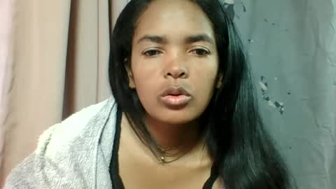rosia685234 online show from July 2, 3:23 am