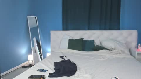 Rose  online show from April 25, 9:23 am