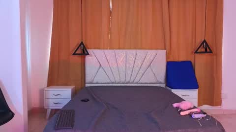 Snapshot of rossane_luxe chatting on March 4, 12:44 pm rossane_luxe online show from March 4, 12:44 pm