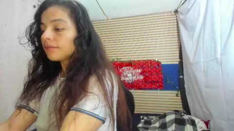 Snapshot of rosse_25 chatting on July 5, 9:27 am Would you like to help me with supplementation and sports suits so I can compete in powerlifting online show from July 5, 9:27 am