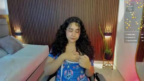 rossie_lanie_ online show from March 28, 8:25 am