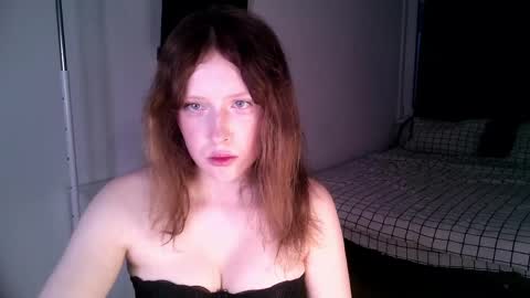 rosy_petal online show from June 8, 7:14 pm