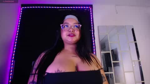 rous_25 online show from July 25, 1:25 am