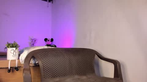 rouse_sexy_hotxx77 online show from June 12, 7:18 am