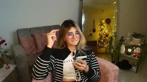 Rousee online show from January 14, 12:38 am