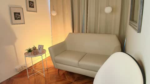 Rousee online show from March 10, 1:38 pm