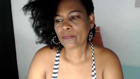 luxa online show from July 23, 1:31 pm