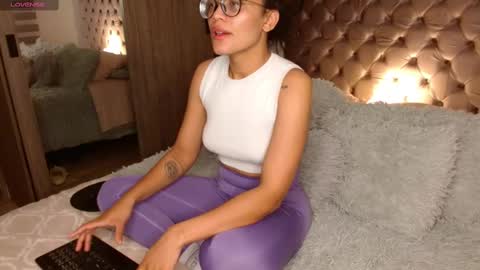 Snapshot of rouss_henao chatting on March 4, 9:00 pm Rouss marie henao online show from March 4, 9:00 pm