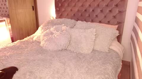 Snapshot of rouss_henao chatting on September 30, 9:47 am Rouss marie henao online show from September 30, 9:47 am