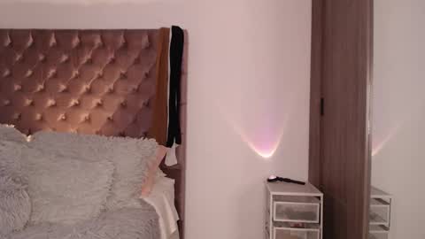 Snapshot of rouss_henao chatting on October 20, 10:32 pm Rouss marie henao online show from October 20, 10:32 pm