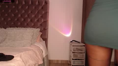 Snapshot of rouss_henao chatting on November 13, 3:00 pm Rouss marie henao online show from November 13, 3:00 pm