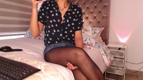 Snapshot of rouss_henao chatting on November 30, 1:37 pm Rouss marie henao online show from November 30, 1:37 pm