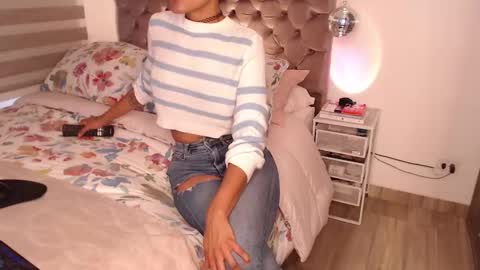 Rouss marie henao  online show from March 15, 1:50 pm