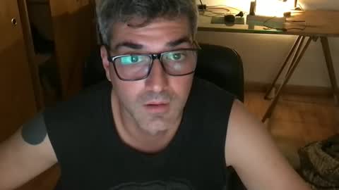 Snapshot of rousshen chatting on May 7, 7:52 pm rousshen online show from May 7, 7:52 pm