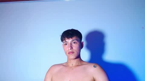 rowanboy23 online show from February 8, 8:56 pm