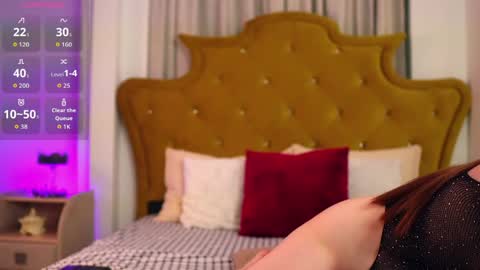 roxiee_vice online show from March 31, 5:52 am