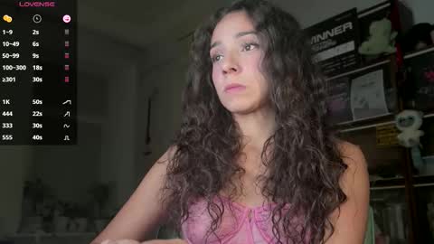 Snapshot of roxieflexie chatting on October 2, 9:33 pm Roxie online show from October 2, 9:33 pm