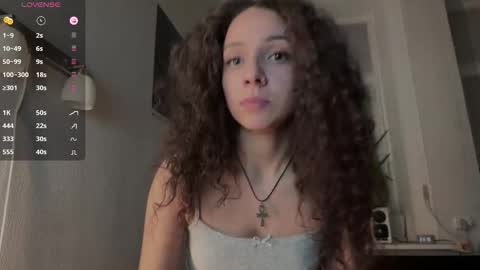 Snapshot of roxieflexie chatting on February 11, 6:13 pm Roxie online show from February 11, 6:13 pm